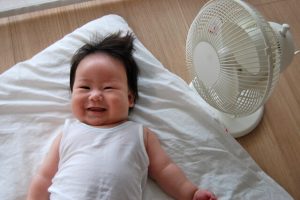扇風機と赤ちゃん